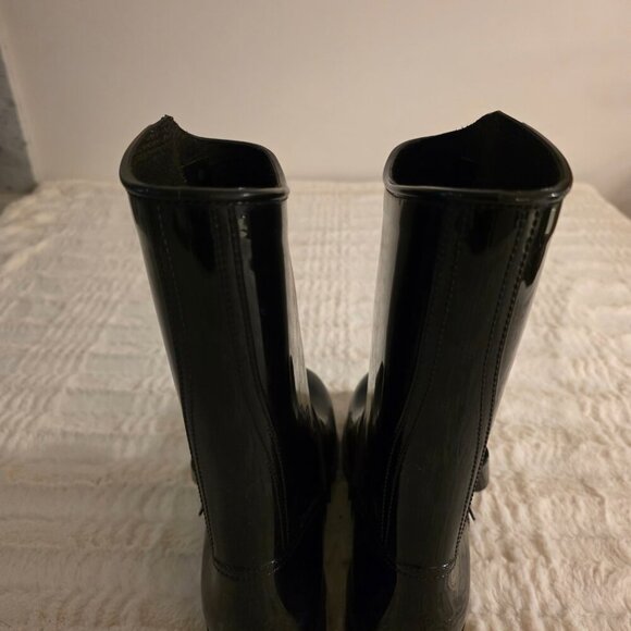 Boots - Picture 4 of 6